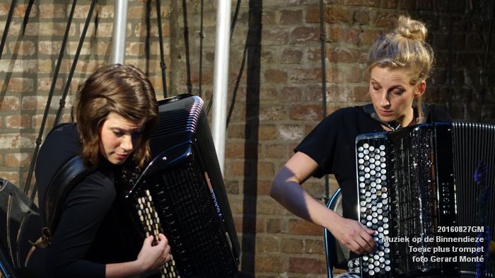 fDSC08264- Muziek op de Binnendieze -  Toeac plus trompet - 27augustusi2016 -  foto GerardMontE web