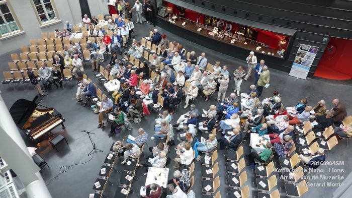 DSC08427- Koffie bij de piano - Lions club - Atrium van de Muzerije - 4september2016 -  foto GerardMontE web