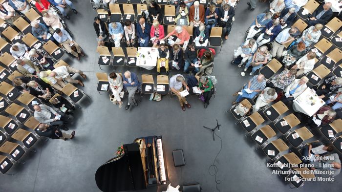 DSC08428- Koffie bij de piano - Lions club - Atrium van de Muzerije - 4september2016 -  foto GerardMontE web