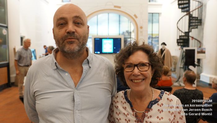 DSC04017- Puntneuzen en kersenpitten - verhalen en recepten uit de keuken van Jeroen Bosch - 16september2016 -  foto GerardMontE web