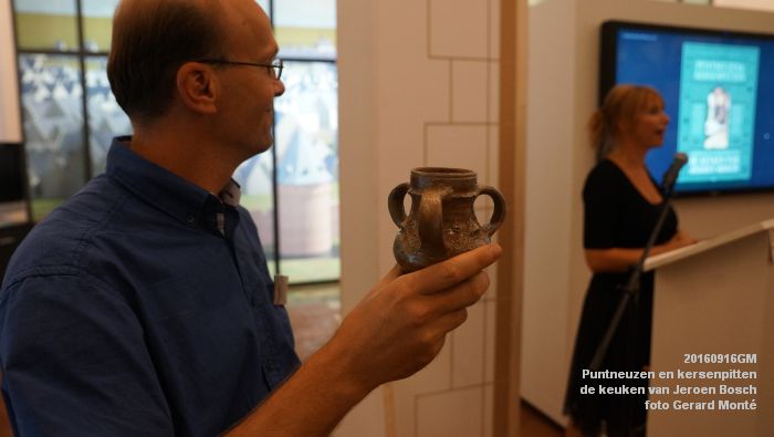 DSC04071- Puntneuzen en kersenpitten - verhalen en recepten uit de keuken van Jeroen Bosch - 16september2016 -  foto GerardMontE web