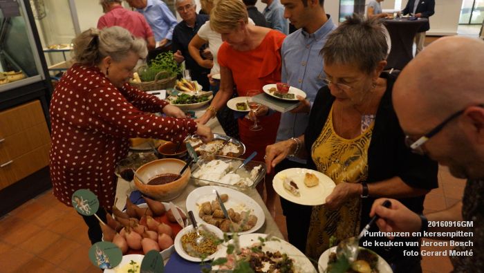 DSC04089- Puntneuzen en kersenpitten - verhalen en recepten uit de keuken van Jeroen Bosch - 16september2016 -  foto GerardMontE web