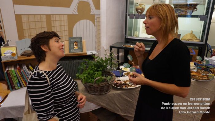 DSC04093- Puntneuzen en kersenpitten - verhalen en recepten uit de keuken van Jeroen Bosch - 16september2016 -  foto GerardMontE web