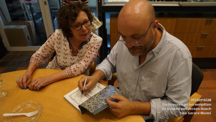 DSC04101- Puntneuzen en kersenpitten - verhalen en recepten uit de keuken van Jeroen Bosch - 16september2016 -  foto GerardMontE web