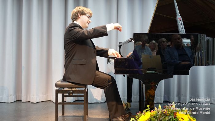 DSC08603- Koffie bij de piano - Lions club - Atrium van de Muzerije - 2oktober2016 -  foto GerardMontE web