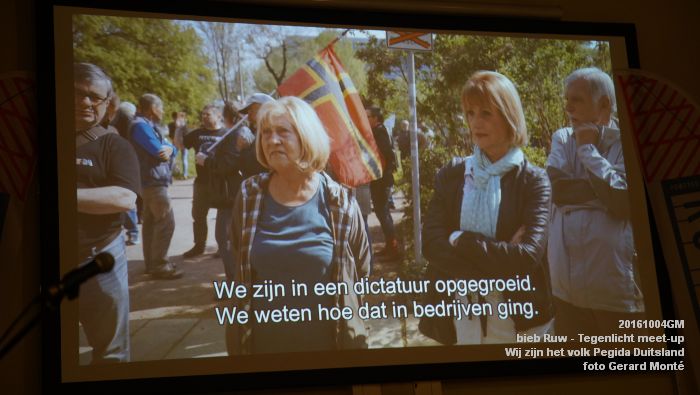 DSC07725-  Ruw - Tegenlicht meet-up over Wij zijn het volk Pegida in Duitsland - 4oktober2016 -  foto GerardMontE web