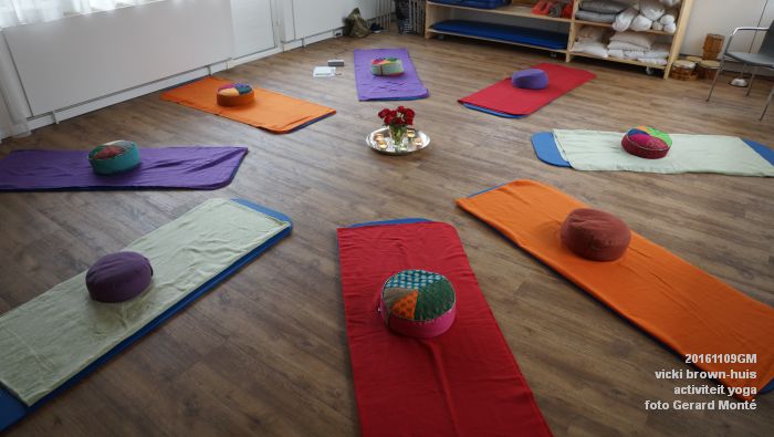 eDSC03820- vicki brown-huis - activiteit yoga - 9november2016 - foto GerardMontE web