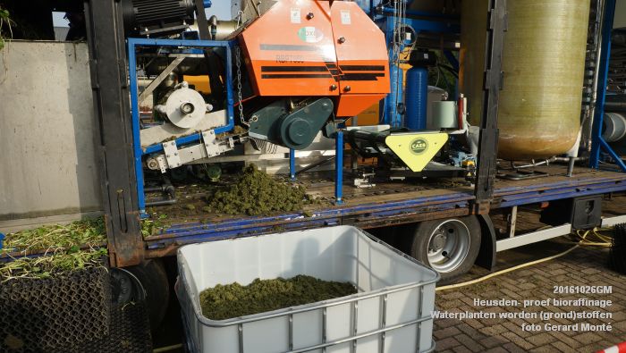 DSC01526- Heusden - praktijkproef bioraffinage - Waterplanten worden duurzame -grond-stoffen.- 26oktober2016 - foto GerardMontE web