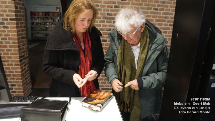 DSC04048- biebplein Geert Mak over De levens van Jan Six - 10november2016 - foto Gerard MontE web