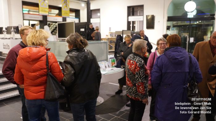 DSC04053- biebplein Geert Mak over De levens van Jan Six - 10november2016 - foto Gerard MontE web