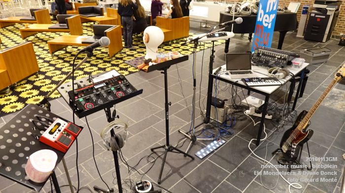 DSC09151- november music biebplein - Els Mondelaers en  Dyane Donck - 13november2016 - foto GerardMontE web