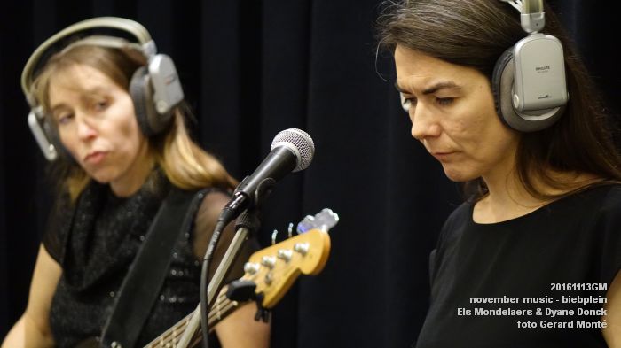 DSC09180- november music biebplein - Els Mondelaers en  Dyane Donck - 13november2016 - foto GerardMontE web