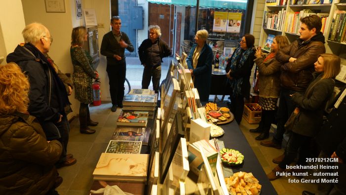 DSC01214- Pakje kunst uit de automaat bij boekhandel Heinen - 12februari2017 -  foto GerardMontE web