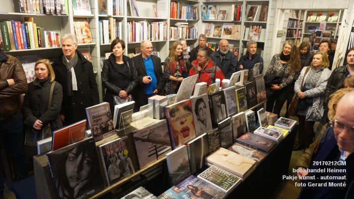 DSC01217- Pakje kunst uit de automaat bij boekhandel Heinen - 12februari2017 -  foto GerardMontE web