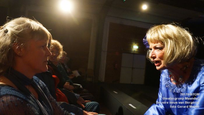 DSC01597- theatergroep MaandaG - De zere neus van Bergerac  - 7april2017 - foto GerardMontE web