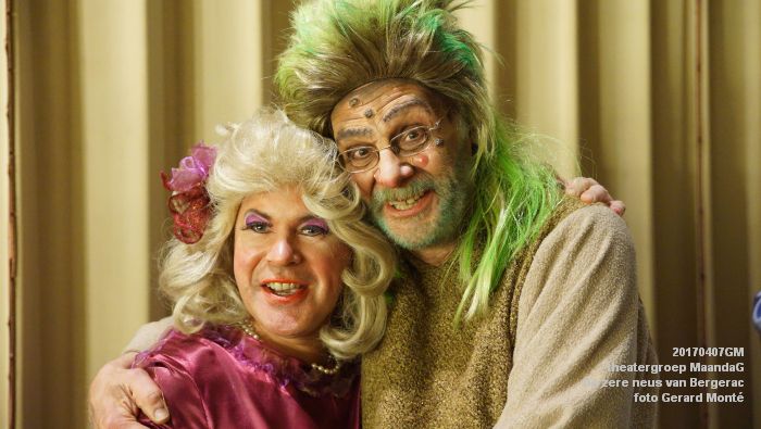 DSC01683- theatergroep MaandaG - De zere neus van Bergerac  - 7april2017 - foto GerardMontE web