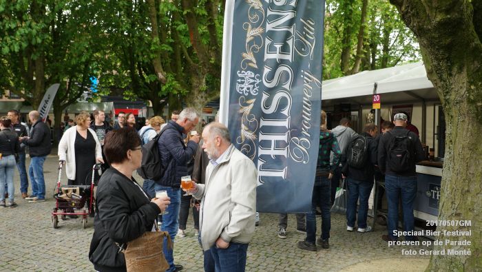 DSC06569- Zondagmiddag in Den Bosch - Speciaal Bier-festival op de Parade - 7meil2017 - foto GerardMontE web