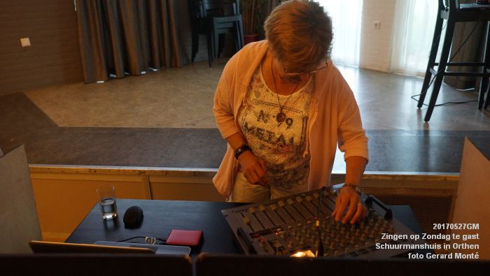 DSC06628-DSC00114- Zingen op Zondag te gast in het Nico Schuurmanshuis in Orthen - 27mei2017 - foto GerardMontE web
