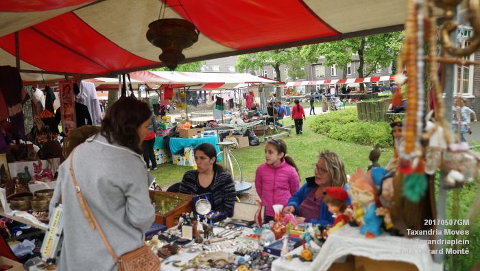 DSC06701- Zondagmiddag in Den Bosch - Taxandria Moves op het Taxandriaplein - 7meil2017 - foto GerardMontE web