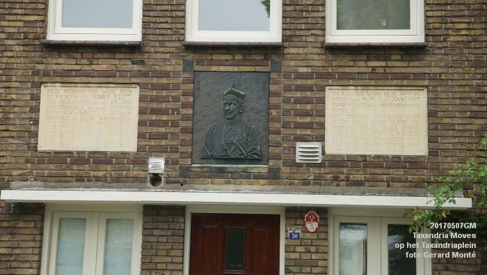 DSC06717- Zondagmiddag in Den Bosch - Taxandria Moves op het Taxandriaplein - 7meil2017 - foto GerardMontE web