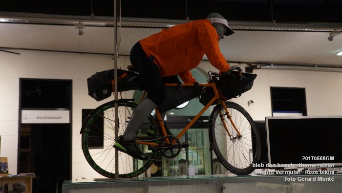 DSC06970-DSC07021- bieb den bosch - maand van het reizen - Ingrid Vermulst - Roze bikini - 9mei2017 - foto GerardMontE web