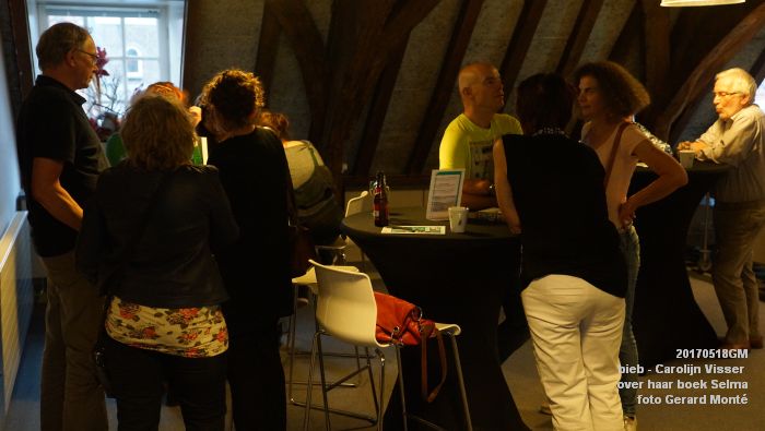 DSC08000-DSC08541- bieb - Carolijn Visser over haar boek Selma - 18mei2017 - foto GerardMontE web