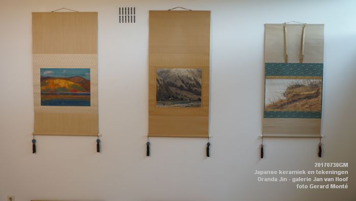 DSC00575- Oranda Jin - keramiek en tekeningen van Japanse schilders - in galerie Jan van Hoof - 30juli2017 - foto GerardMontE web
