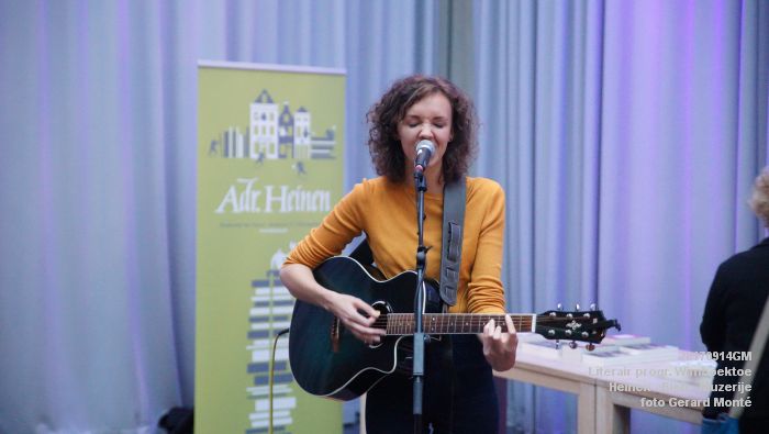 DSC06884- Literair programma Wimboektoe - Heinen Bieb Muzerije - 14sep2017 - foto GerardMontE web