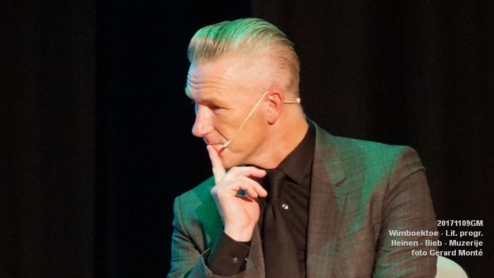 FDSC06393-  Literair programma Wimboektoe - Heinen Bieb Muzerije - 9nov2017 - foto GerardMontE web