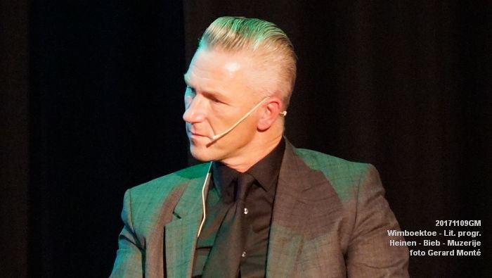 FDSC06419-  Literair programma Wimboektoe - Heinen Bieb Muzerije - 9nov2017 - foto GerardMontE web