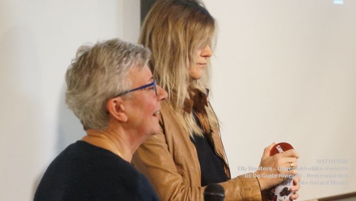 gDSC07920- Elly Biesters =Ongemakkelijke mensen=  in bezoekerscentrum De Grote Rivieren - Heerewaarden - 19nov2017 - foto GerardMontE web