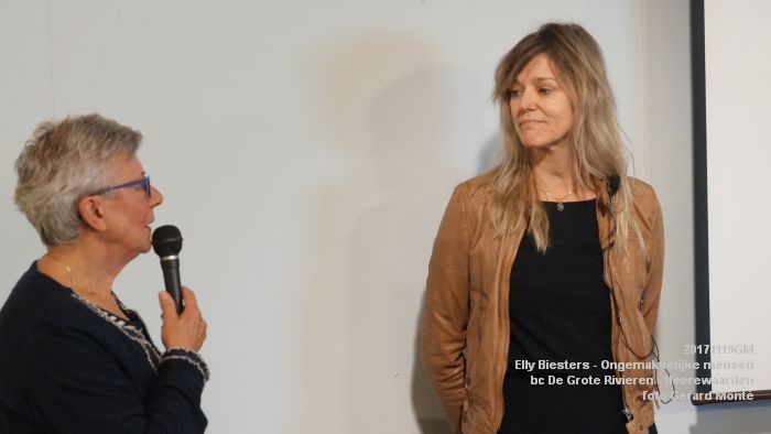 gDSC07923- Elly Biesters =Ongemakkelijke mensen=  in bezoekerscentrum De Grote Rivieren - Heerewaarden - 19nov2017 - foto GerardMontE web