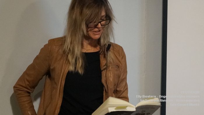 gDSC07929- Elly Biesters =Ongemakkelijke mensen=  in bezoekerscentrum De Grote Rivieren - Heerewaarden - 19nov2017 - foto GerardMontE web