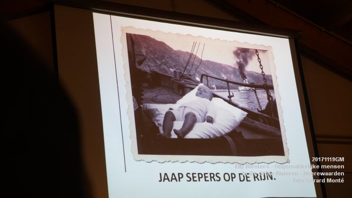 gDSC07940-DSC07953- Elly Biesters =Ongemakkelijke mensen=  in bezoekerscentrum De Grote Rivieren - Heerewaarden - 19nov2017 - foto GerardMontE web