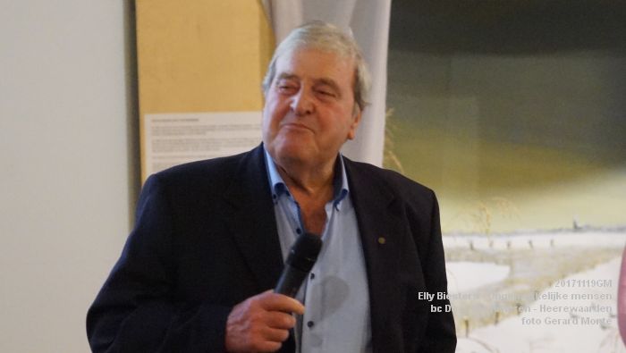 gDSC08006- Elly Biesters =Ongemakkelijke mensen=  in bezoekerscentrum De Grote Rivieren - Heerewaarden - 19nov2017 - foto GerardMontE web