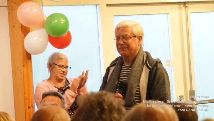 gDSC08012- Elly Biesters =Ongemakkelijke mensen=  in bezoekerscentrum De Grote Rivieren - Heerewaarden - 19nov2017 - foto GerardMontE web
