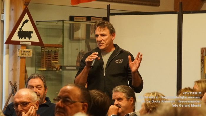 gDSC08016- Elly Biesters =Ongemakkelijke mensen=  in bezoekerscentrum De Grote Rivieren - Heerewaarden - 19nov2017 - foto GerardMontE web