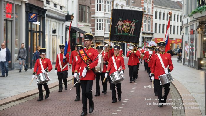 DSC09670- Historische intocht bij het afscheid van burgemeester Ton Rombouts - stadhuis - 30september2017 - foto GerardMontE web