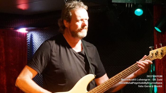 DSC01153- Muziekcafe Lohengrin - RockMetalPsychobillyDrumsBass  - 7oktober2017 - foto GerardMontE web