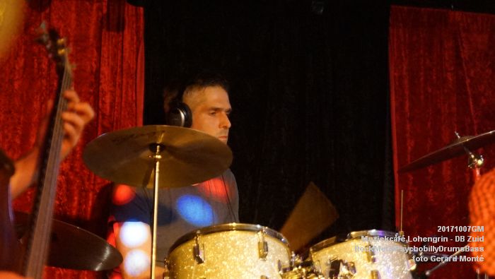 DSC01166- Muziekcafe Lohengrin - RockMetalPsychobillyDrumsBass  - 7oktober2017 - foto GerardMontE web