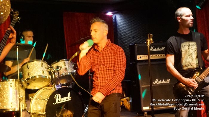 DSC01176- Muziekcafe Lohengrin - RockMetalPsychobillyDrumsBass  - 7oktober2017 - foto GerardMontE web