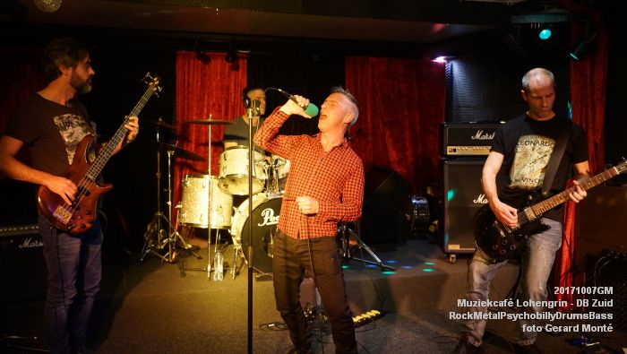 DSC01178- Muziekcafe Lohengrin - RockMetalPsychobillyDrumsBass  - 7oktober2017 - foto GerardMontE web