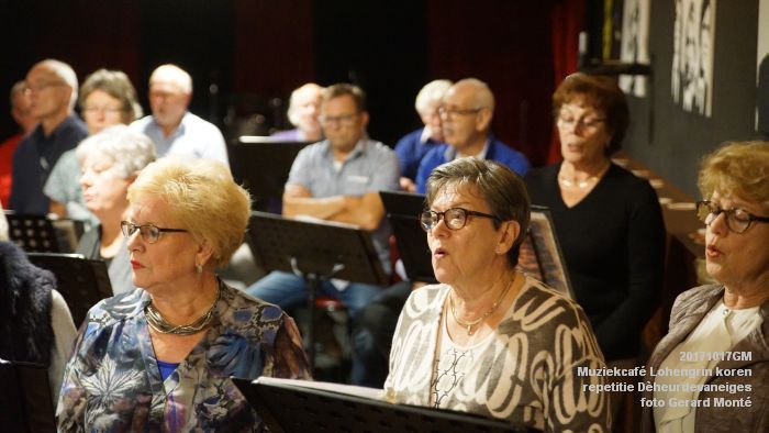 k1DSC03143- Muziekcafe Lohengrin - repetitie van De-heurdevaneiges - 17oktober2017 - foto GerardMontE web