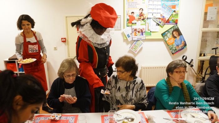 eDSC00153- Resto Vanharte Pompoendag Boschveld - SoS Kringloopwinkel - Hambaken - Kruiskamp - 4dec2017 - foto GerardMontE web eDSC00153- Resto Vanharte Pompoendag Boschveld - SoS Kringloopwinkel - Hambaken - Kruiskamp - 4dec2017 - foto GerardMontE web