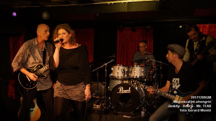 DSC00679- Muziekcafe Lohengrin - Jankity-Deliria-TEAB - 9dec2017 - foto GerardMontE web