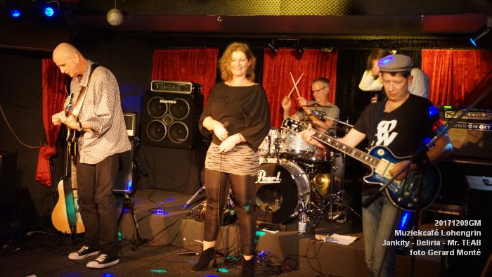 DSC00685- Muziekcafe Lohengrin - Jankity-Deliria-TEAB - 9dec2017 - foto GerardMontE web