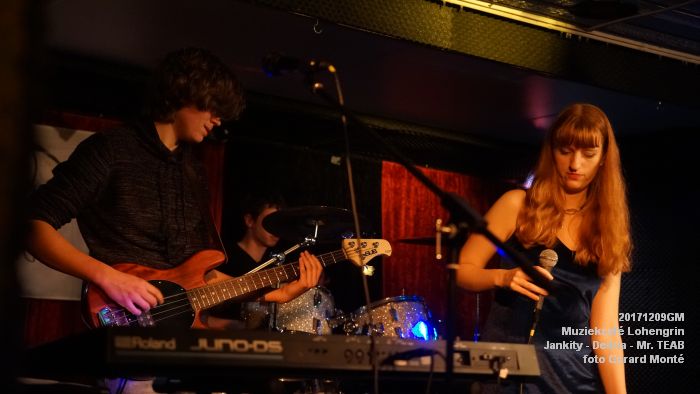 DSC00709- Muziekcafe Lohengrin - Jankity-Deliria-TEAB - 9dec2017 - foto GerardMontE web