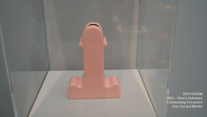 DSC06826- SM-s - 100 jaar Ettore Sottsass - Celebrating Ceramics - 29dec2017 - foto GerardMontE web