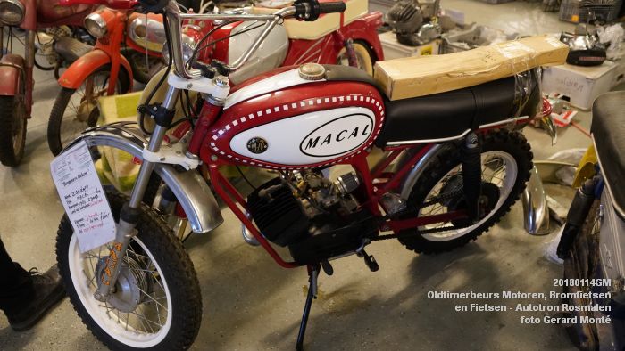 DSC00278- Oldtimerbeurs voor Motoren Bromfietsen en Fietsen - Autotron Rosmalen - 14jan2018 - foto GerardMontE web DSC00278- Oldtimerbeurs voor Motoren Bromfietsen en Fietsen - Autotron Rosmalen - 14jan2018 - foto GerardMontE web