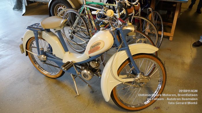 DSC00282- Oldtimerbeurs voor Motoren Bromfietsen en Fietsen - Autotron Rosmalen - 14jan2018 - foto GerardMontE web DSC00282- Oldtimerbeurs voor Motoren Bromfietsen en Fietsen - Autotron Rosmalen - 14jan2018 - foto GerardMontE web